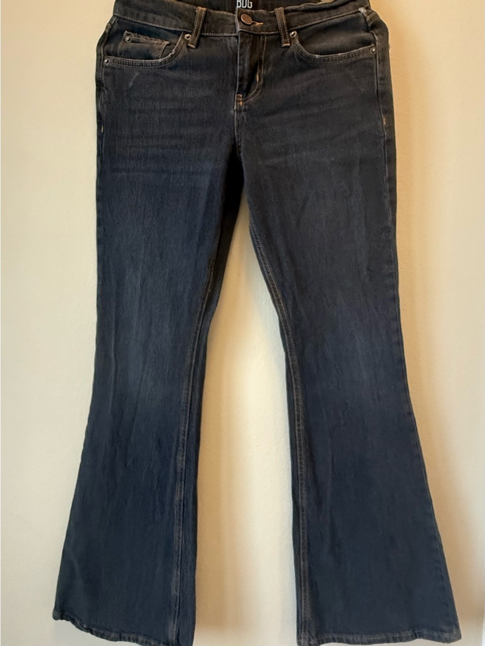 BDG Urban Outfitters Low- Rise Dark Grey Wash Denim Flare Jeans Size 26 Women’s